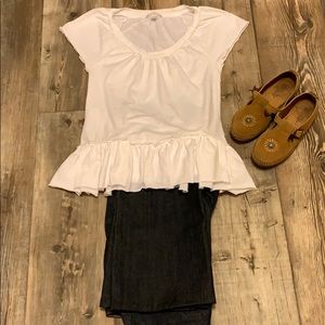🌼Banana Republic ruffled bottom cotton blend top